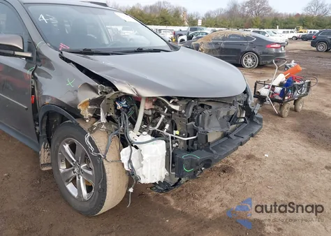 2015 Toyota Rav4 Xle z USA, uszkodzony, nr VIN JTMRFREV9FD155159